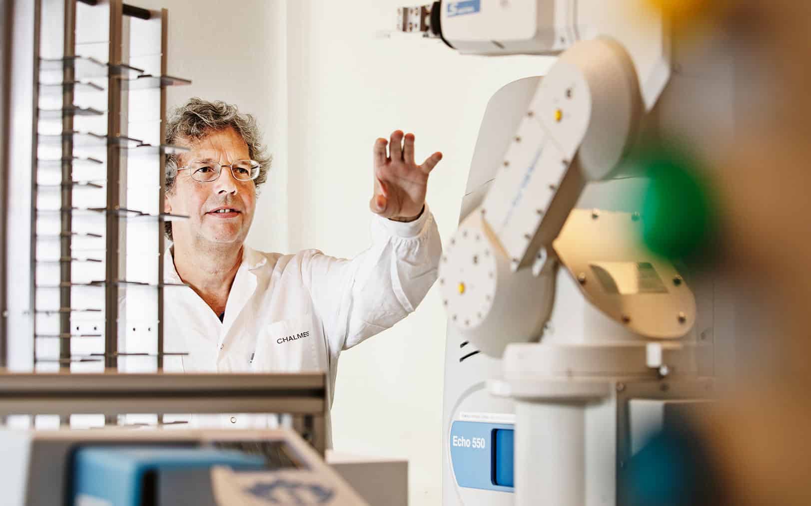 He wants to teach robots to do Nobel Prize-level research ...